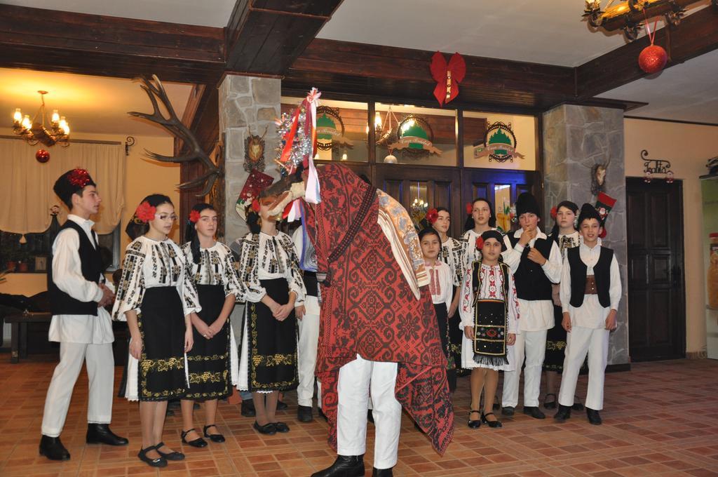 Casa Bradet Casa de hóspedes Întorsura Buzăului Exterior foto